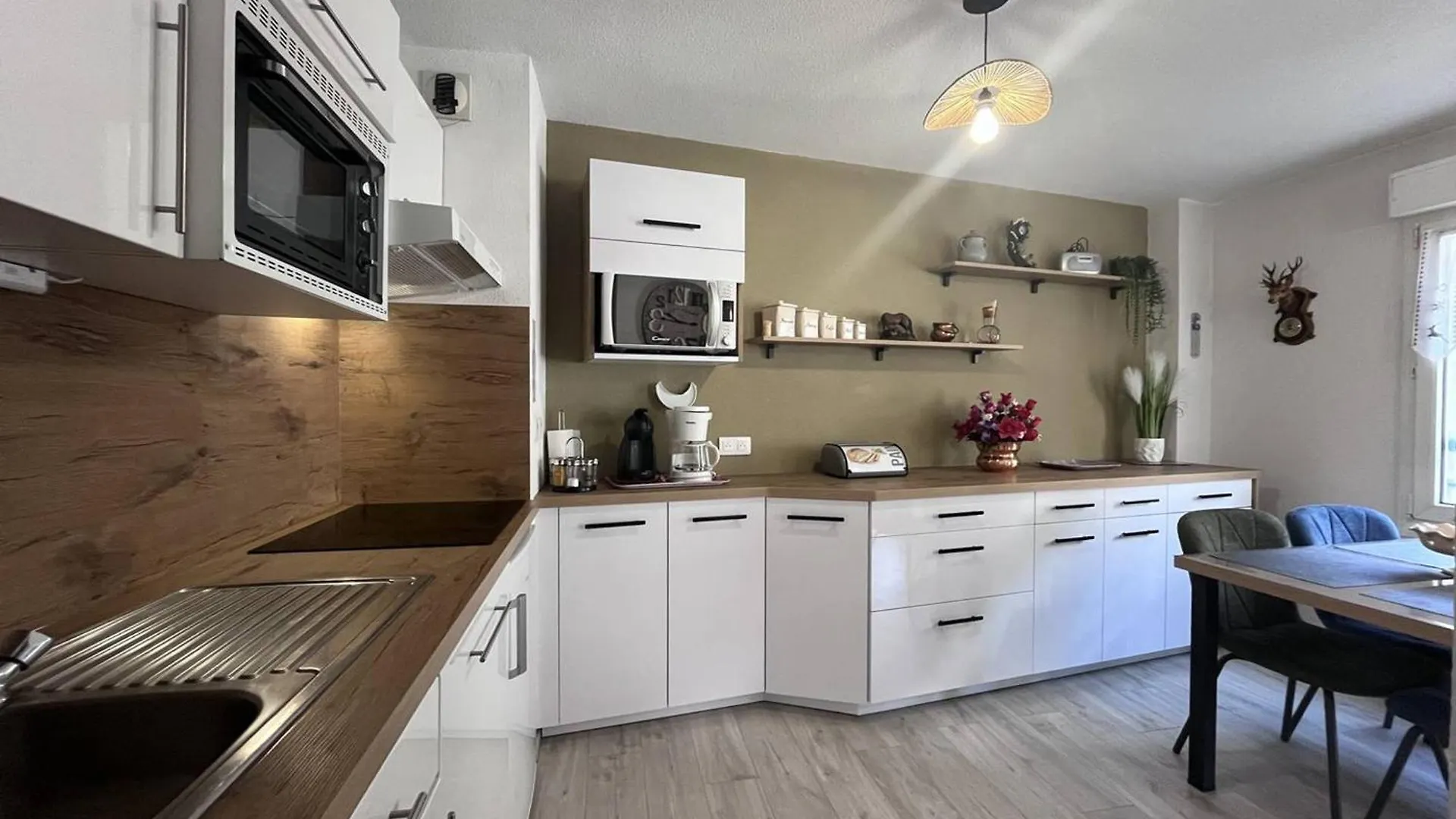 Appartement A Cauterets Avec Terrasse Et Parking - Fr-1-812-20